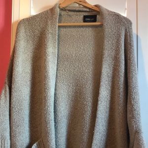 Zara Knit Sweater/cardigan